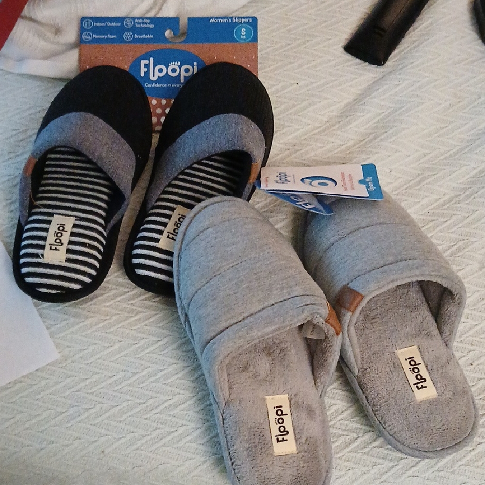 Floopi Womans Slipper